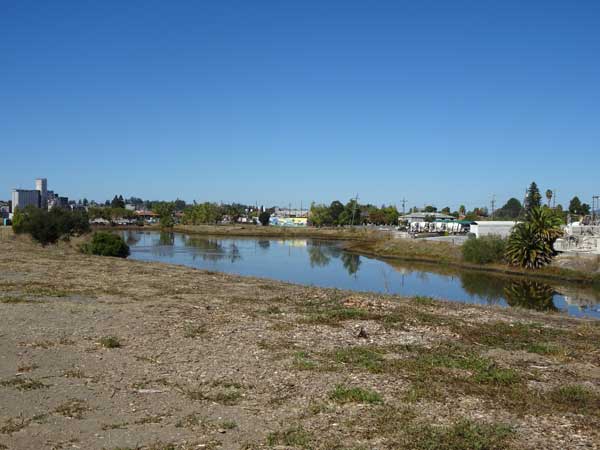 A river with a body of water

Description automatically generated